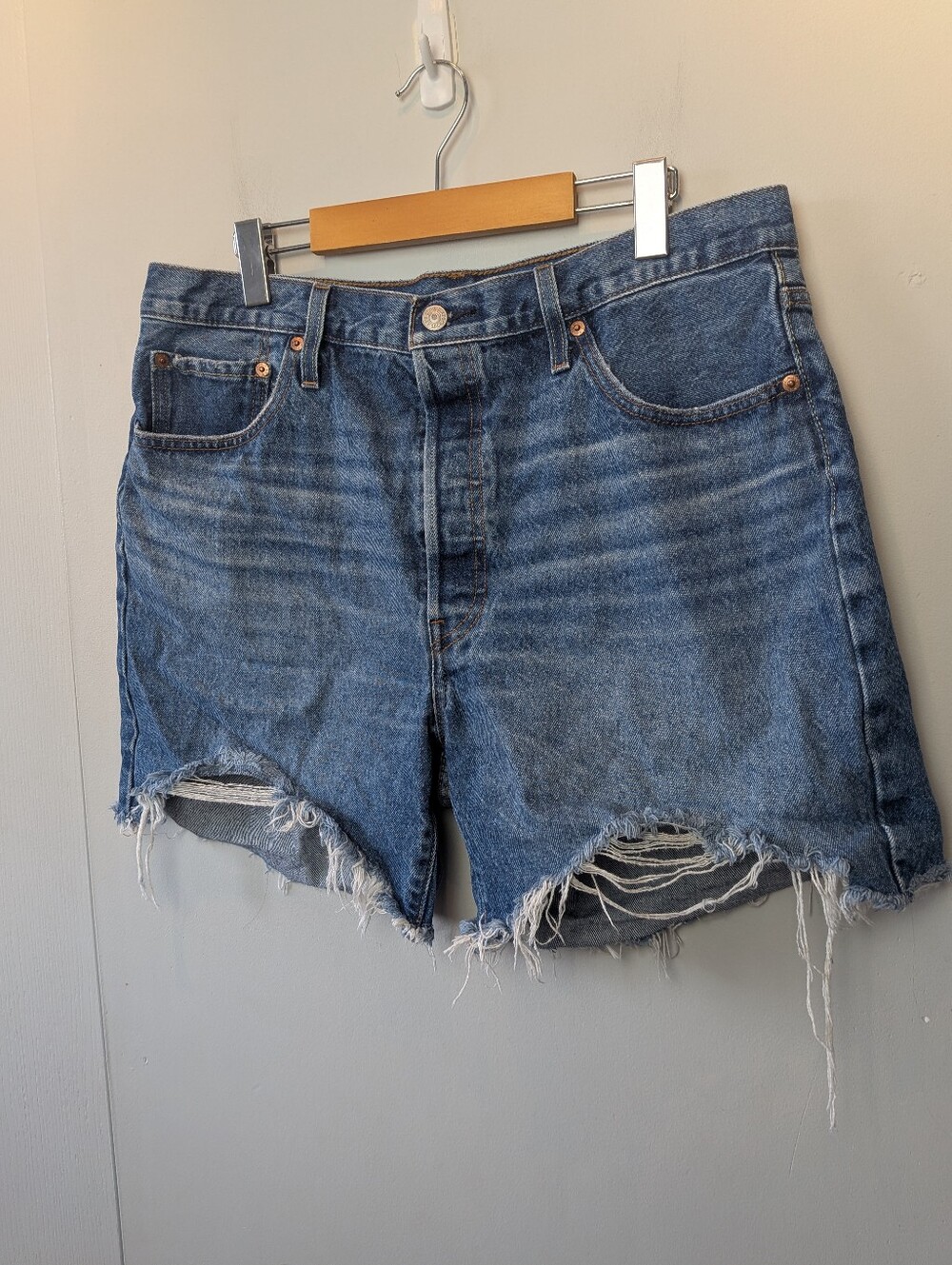 LEVI'S 501 Jean Short Size 34 100% Cotton Distressed Classic Fit